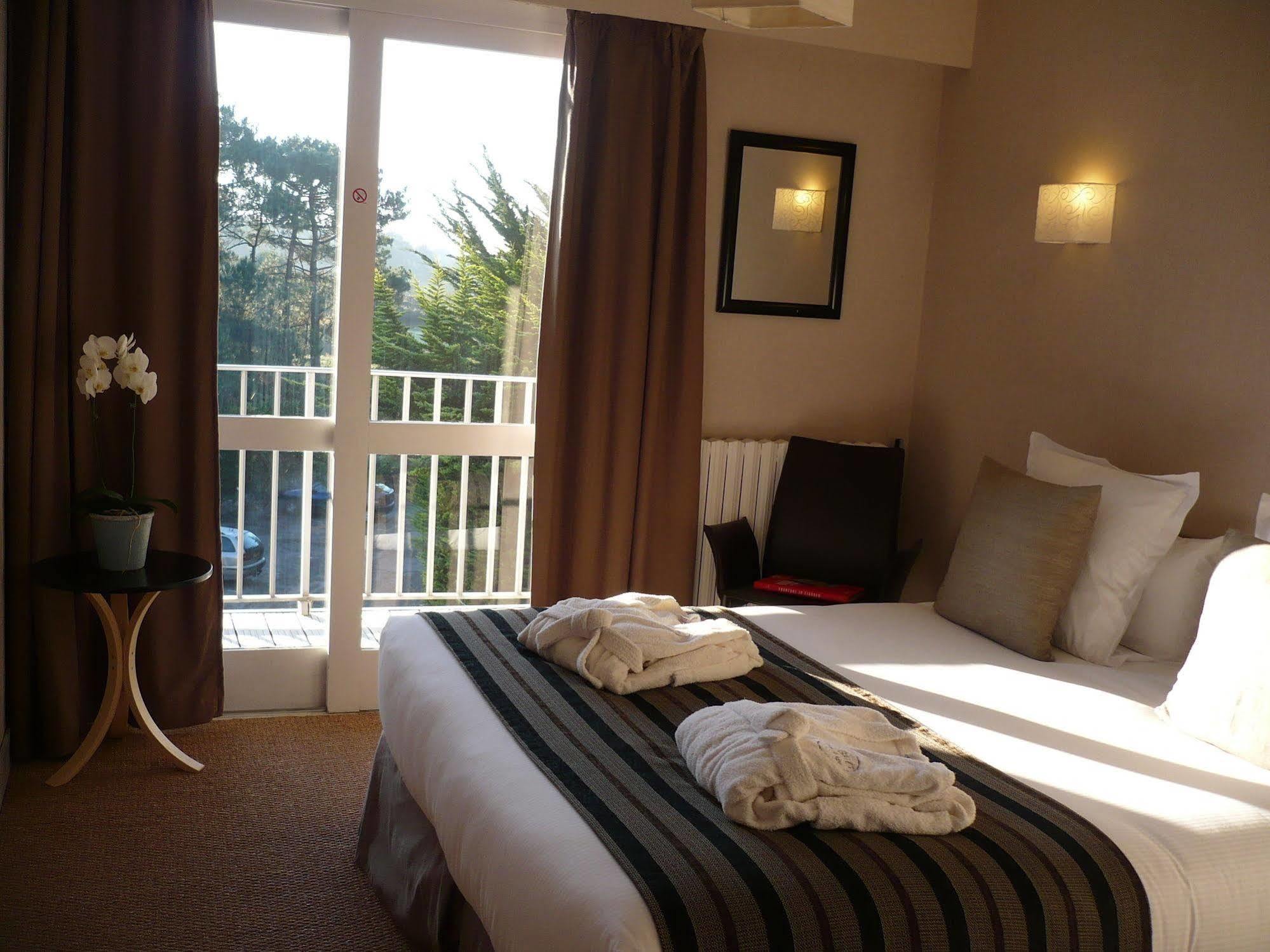 Le Galet Hotel & Spa Saint-Philibert  Esterno foto